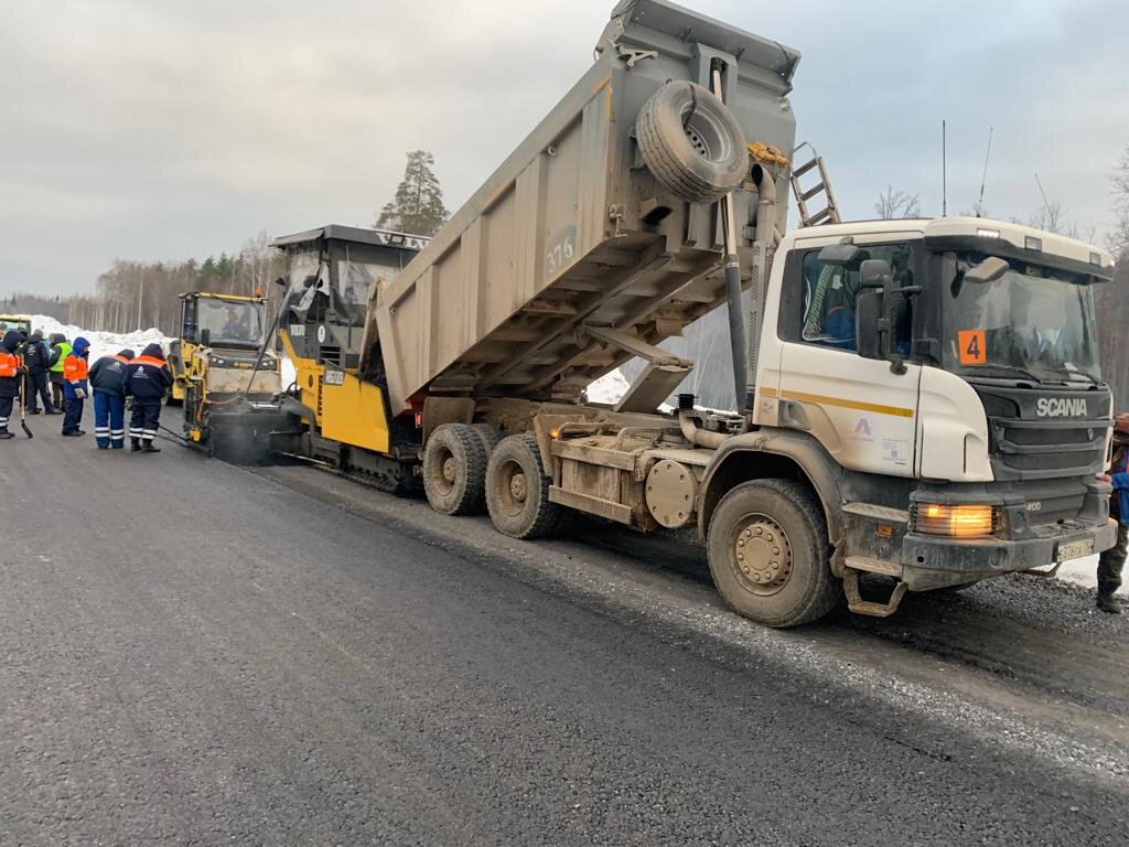    Денег нет, но вы держитесь: почему в России отказываются от строительства новых дорог