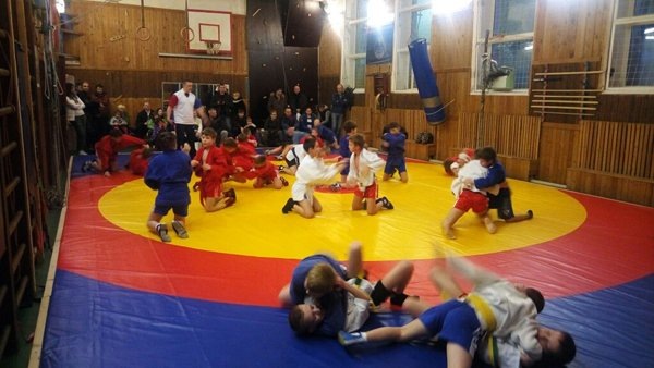 Юные спортсмены. Фото со страницы Романа Рысенко в соцсетях