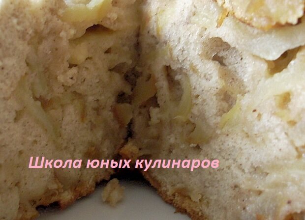 Шарлотка на молоке