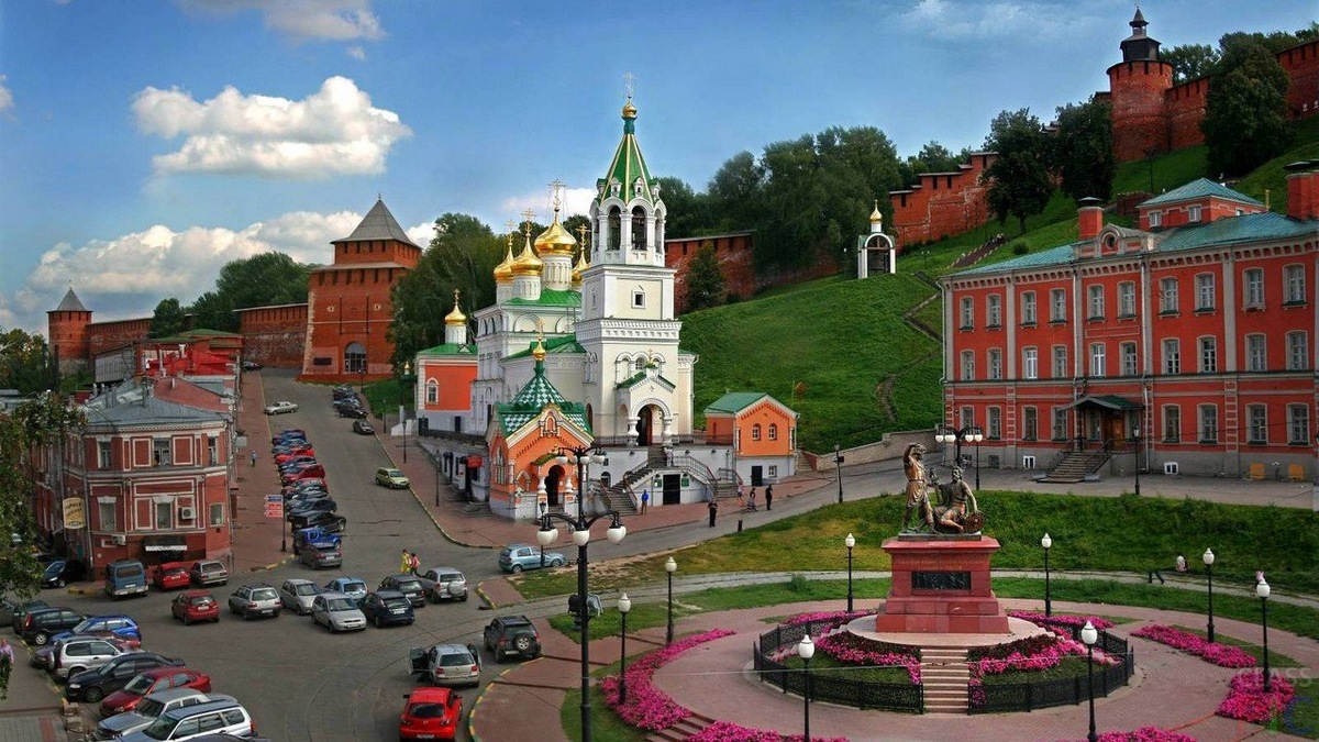 Нижний Новгород не только очень красивый город, но и город, наполненный уникальными историческими достопримечательностями… Нижний Новгород – один из самых древних городов Российской Федерации.