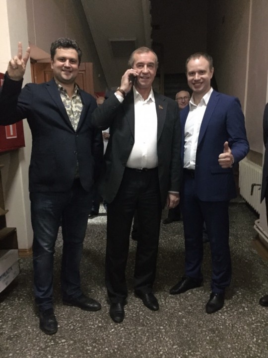 
Дмитриев Дмитрий, Левченко Сергей Георгиевич, Левченко Андрей, Иркутск, октябрь 2015 года. © Проект "Лица Сибири"