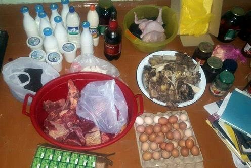  Обнаруженные в ходе проверки МДО спрятанные продукты в одном из детсадов Узбекистана. Фото с сайта Mdo.uz