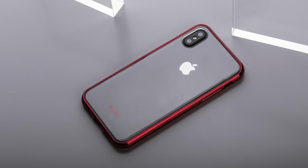  Доля iPhone в России упала на 4 процентных пункта по количеству устройств. Об этом рассказал источник среди крупнейших ритейлеров. Это около миллиона смартфонов, исходя из объема рынка за прошлый год. Столько устройств оказались не нужны россиянам. 
К концу 2018 года доля яблочной корпорации на отечественном рынке составила 11,8%. В конце 2017, когда Apple презентовала iPhone X и «восьмерки», смартфоны продавались активнее. Тот же показатель был на 4,4 процентных пункта выше — 16,2%.

В деньгах у Apple дела идут не лучше — компания потеряла на рынке 7 процентных пунктов. Последний квартал прошлого года для производителя закончился с долей рынка 35%. А в 2017 году в тот же предпраздничный период ее доля была равна 42%.

Доля в России упала не только год к году, она планомерно уменьшалась на протяжении всего 2018-го. В первом квартале доля компании держалась на уровне 14,3%, во втором — сократилась до 13,2%. А в третьем пришла к показателю 11,8%, после чего даже новогодне-рождественский сезон не помог бренду нарастить продажи.
Фото: Depositphotos
 В целом производитель из Купертино за первый квартал финансовый квартал США (совпадает с последним календарным) заработал на продаже смартфонов на 15% меньше, чем в 2017 году. Сильнее всего продажи снизились в Китае, писал MacRumors. Это первый раз за почти 20 лет, когда американская корпорация сократила продажи в праздничный период.
 
Глава Apple Тим Кук объяснил падение тем, что «сила доллара сделала продукты Apple более дорогими за рубежом». Он добавил, что корпорация уже предприняла шаги по снижению цен на некоторых рынках до уровня, который был в начале прошлого года. В этот список вошла Россия, а также Индия, Турция, Бразилия и Китай.

Аналитики из компании Canalys предполагают, что этого будет недостаточно. И для восстановления позиций Apple придется выпустить более дешевый iPhone. «Бюджетник» XR — не в счет.