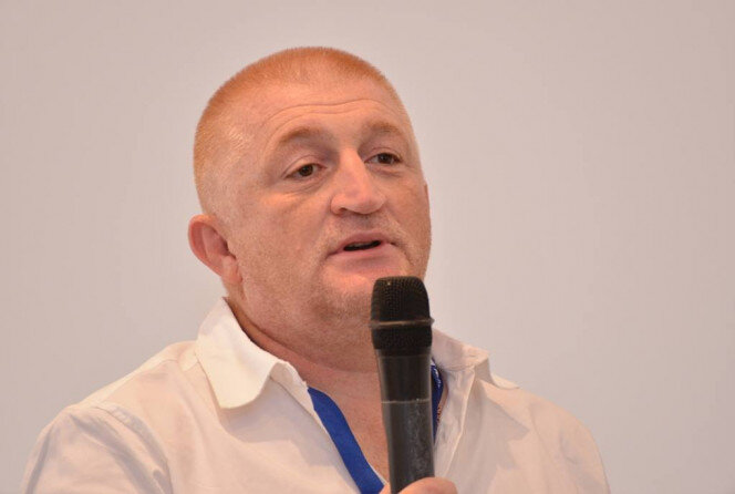 По мнению председателя комитета по туризму севастопольского регионального отделения “Опоры России” Ольги Крючковой, в Севастополе сейчас есть около 150 объектов размещения, которые позиционируют себя как гостиницы. Они предоставляют гостиничные услуги, такие как уборка, смена белья и прочее. Также они предоставляют услуги длительного проживания, большое количество объектов предлагают аренду или управление имуществом. Их около 2000 на сегодняшний день. 