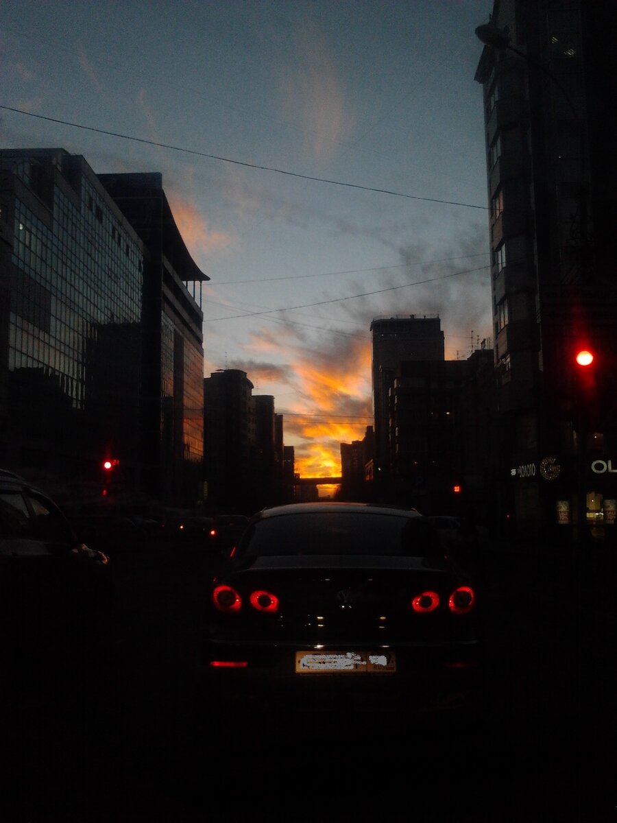 Закат в каменных джунглях.