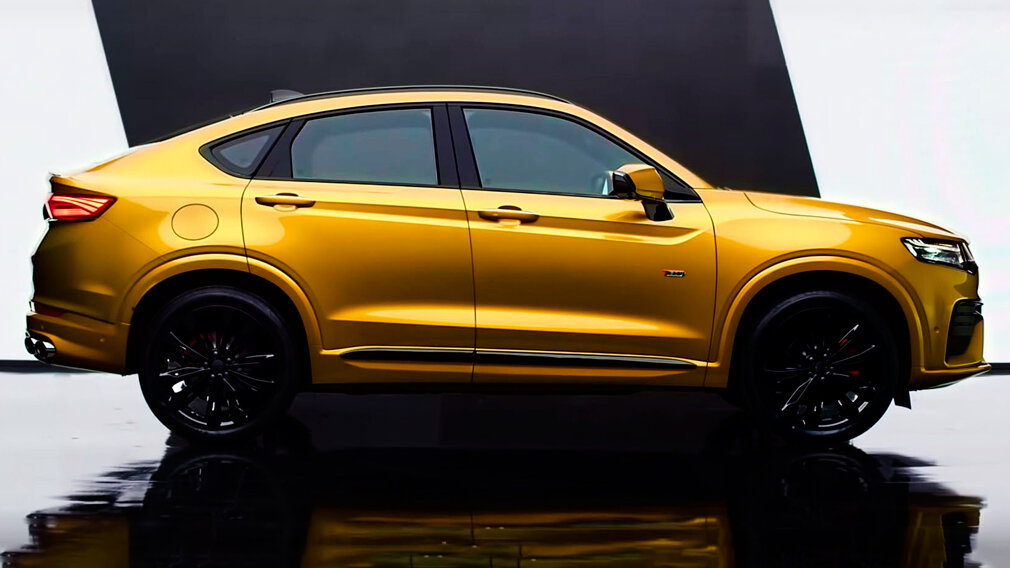 Новинка построена на модульной платформе MCA, разработанной совместно с Volvo 