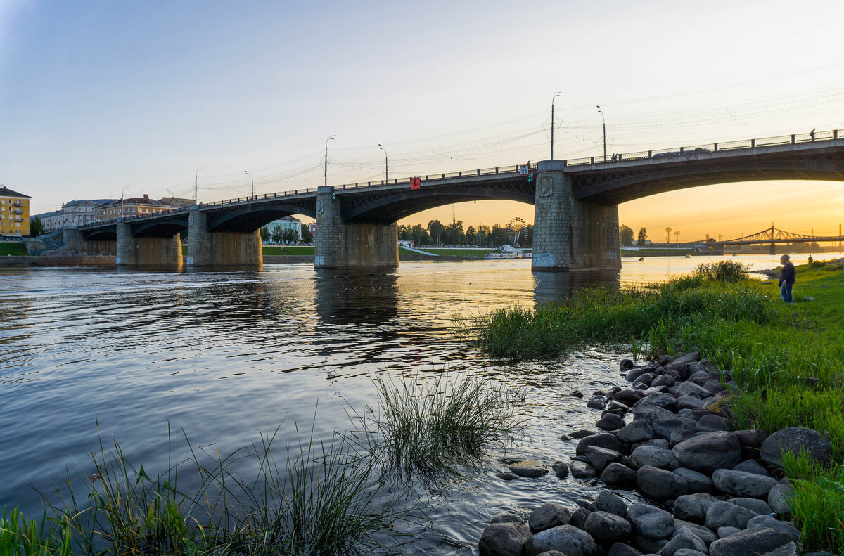 Ниям тверь. Нововолжский мост Тверь. Староволжский мост в Твери. Новый Волжский мост Тверь. Восточный мост Тверь.