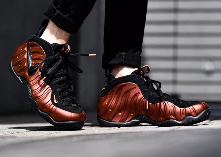 Nike air foamposite store hyper crimson