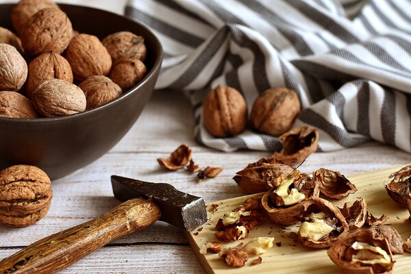 7 причин, почему нужно съедать по 5 грецких орехов каждый день