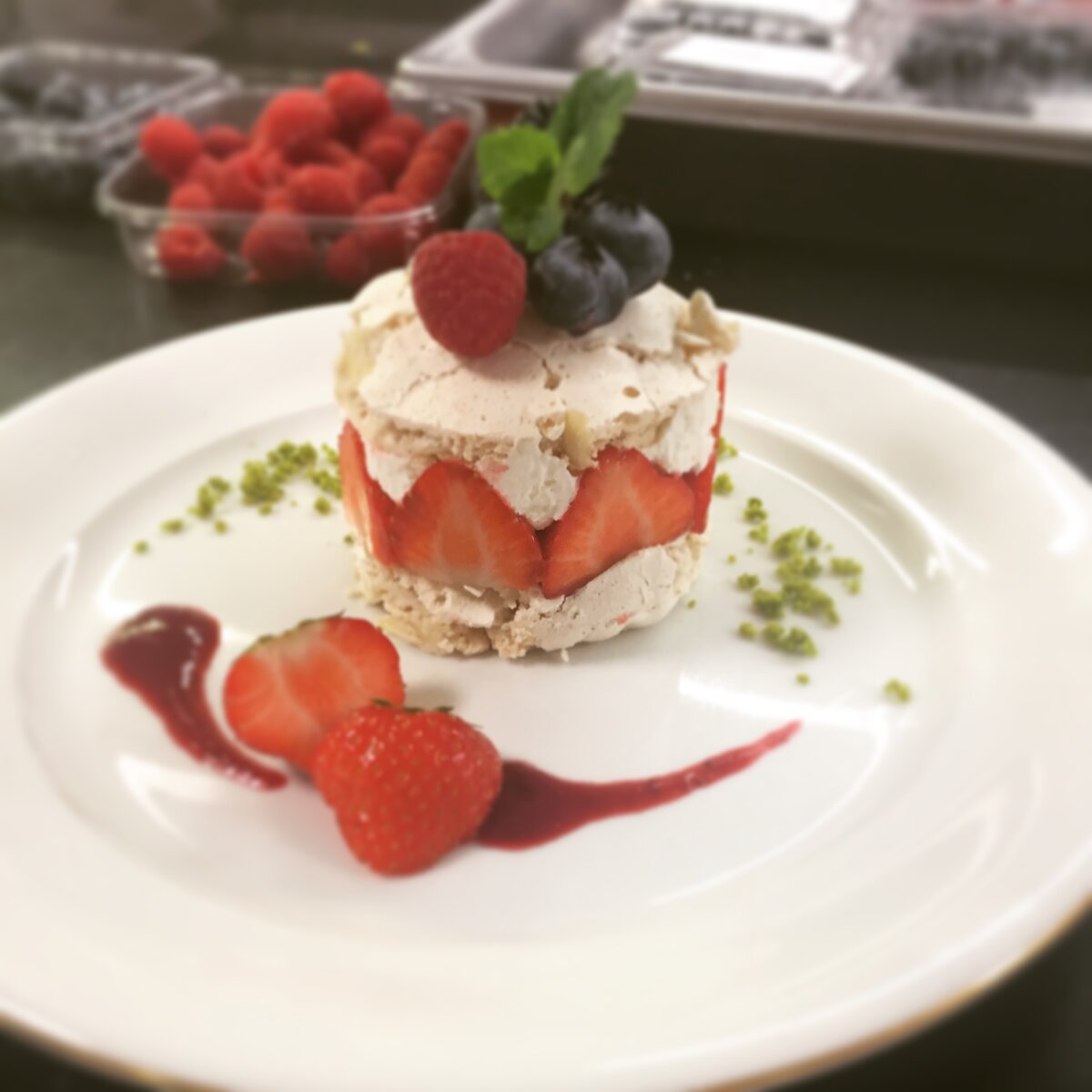 Это просто фотография вкусного десерта, который я делала:) 