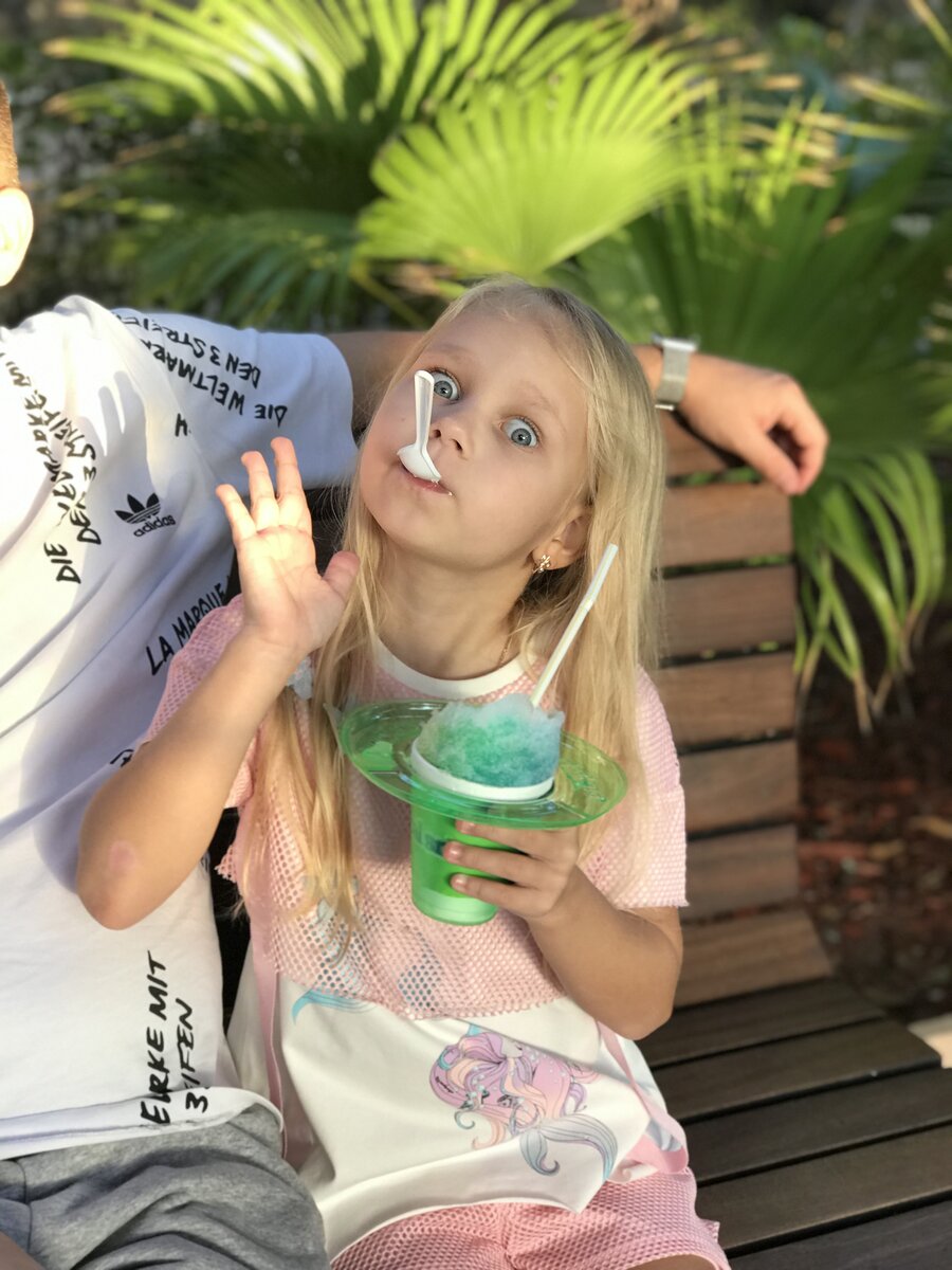 Вот этот стаканчик!!! Очень удобный!!!