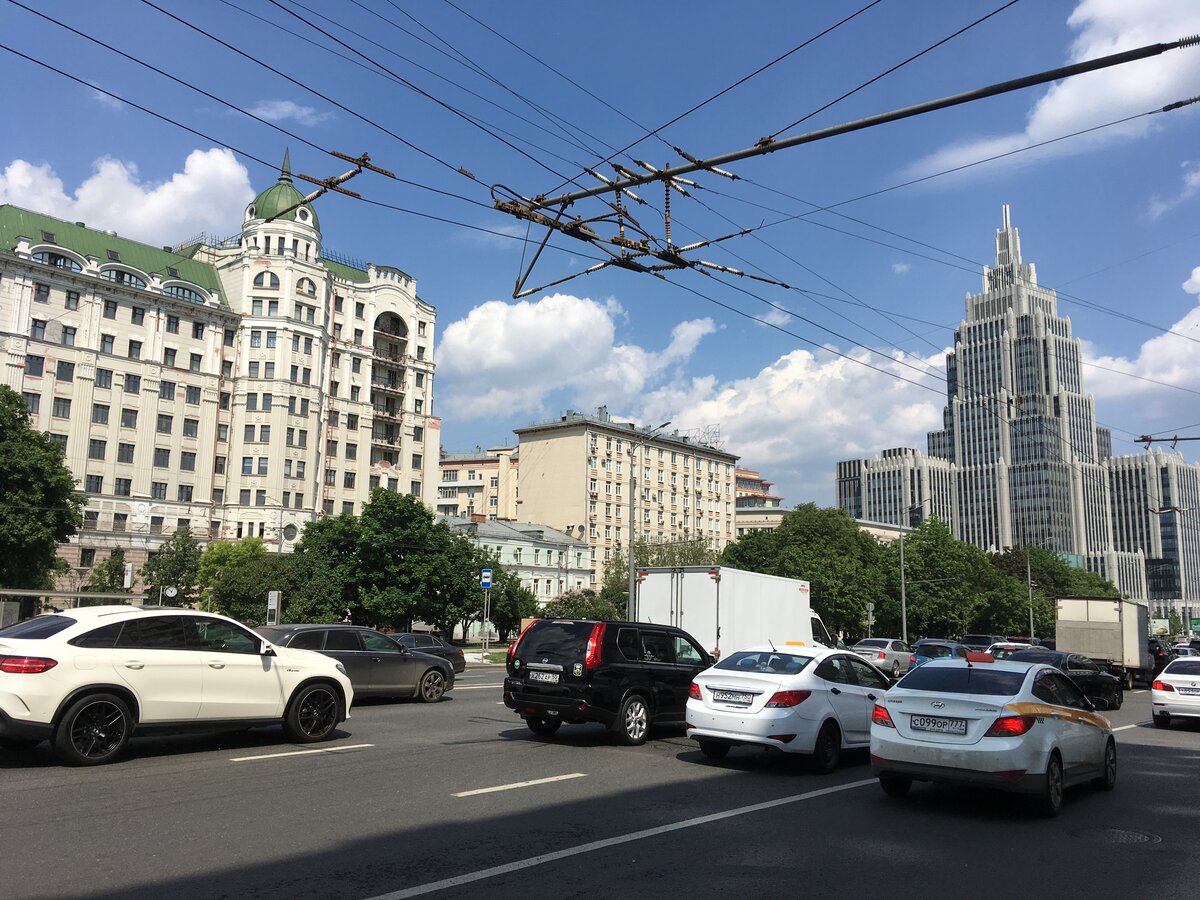 здание сбербанка в москве на садовом