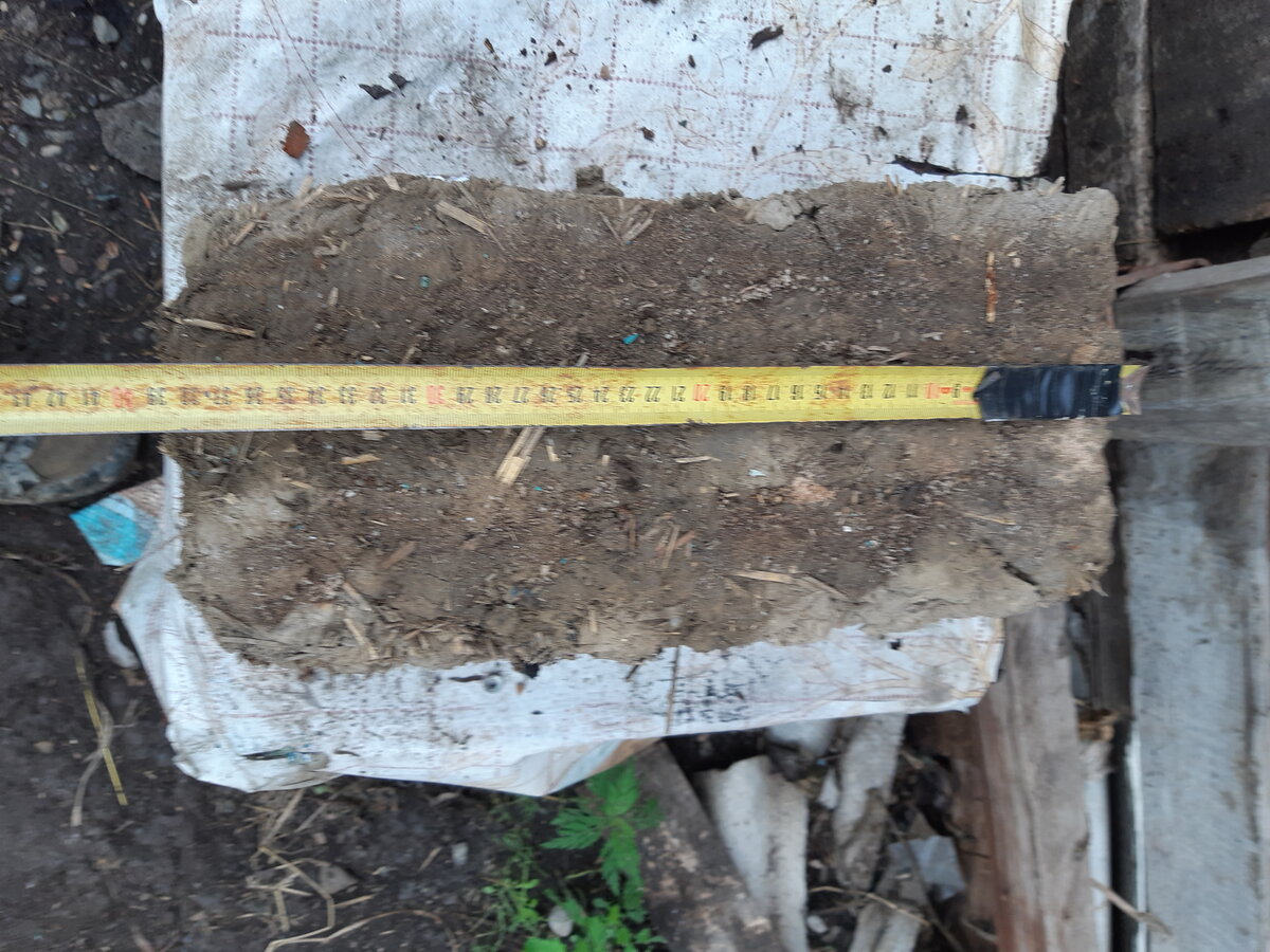 Сухие блоки очень крепкие и не раскалываются даже при падении с высоты.