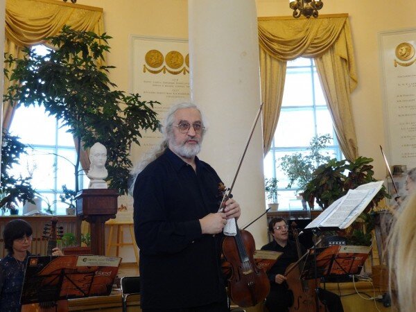 Александр Константинов