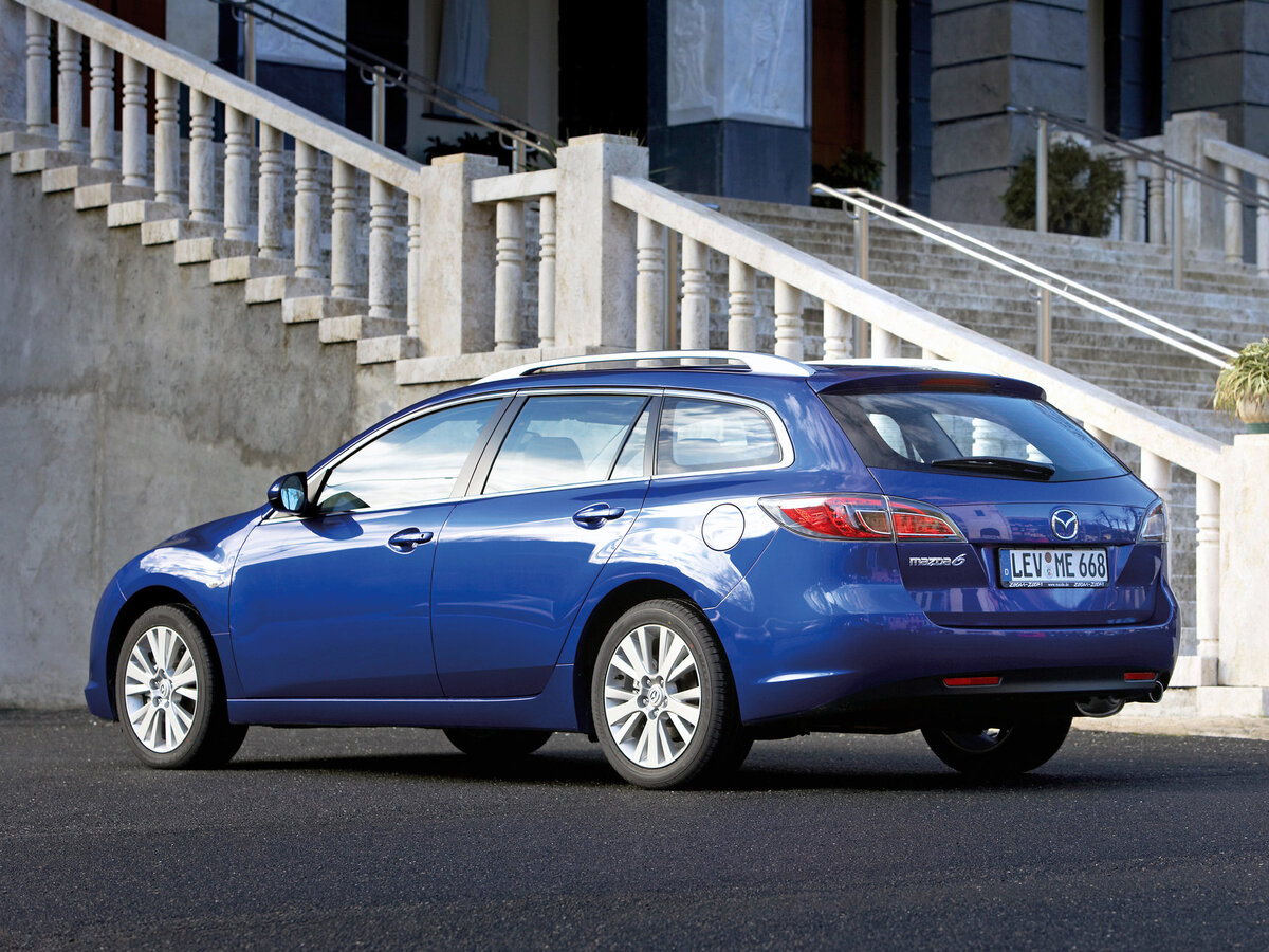 Mazda6 универсал. Фотография взята с сервиса Яндекс Картинки 