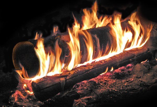 Нодья, фото из общего доступа.