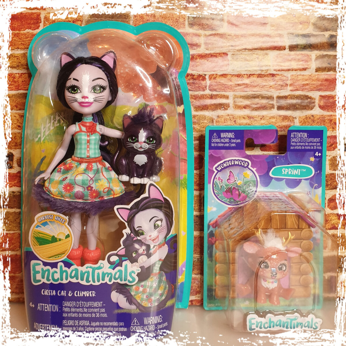 С бровью у неё все в порядке это какое-то пятно на блистере. 