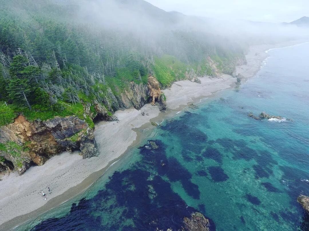 Южно сахалинск пляжи. Южно Сахалинск море. Пляж Анива Южно-Сахалинск. Пляж Анива Сахалин. Южно Сахалинск Анива море.