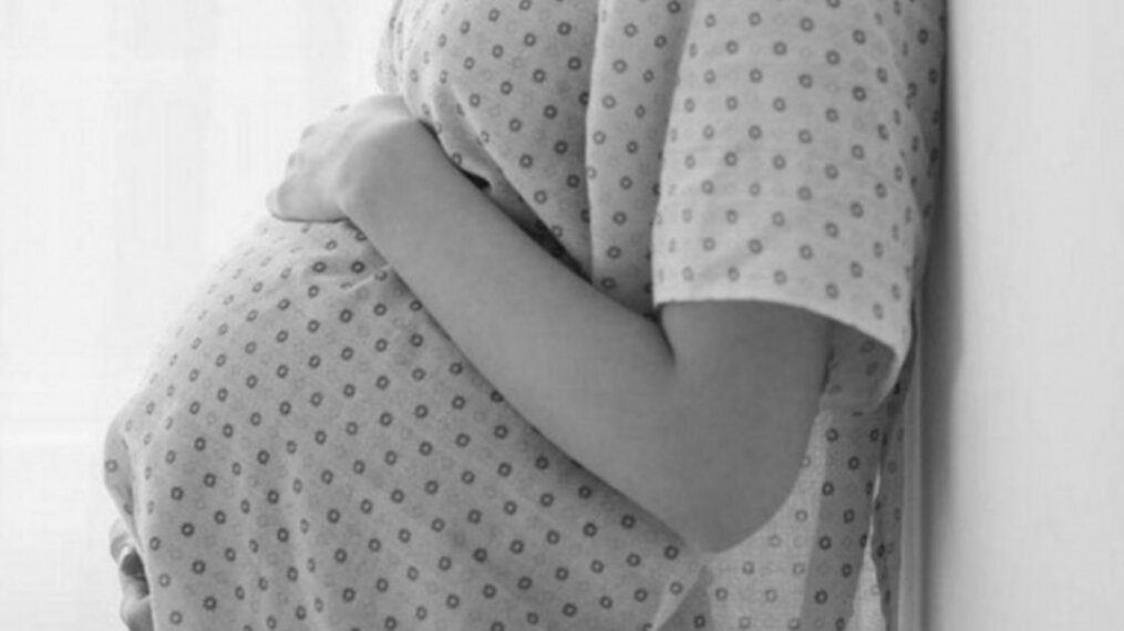 Людмила не понимала, почему она не может родить. Пришлось обратиться к ясновидящей... 