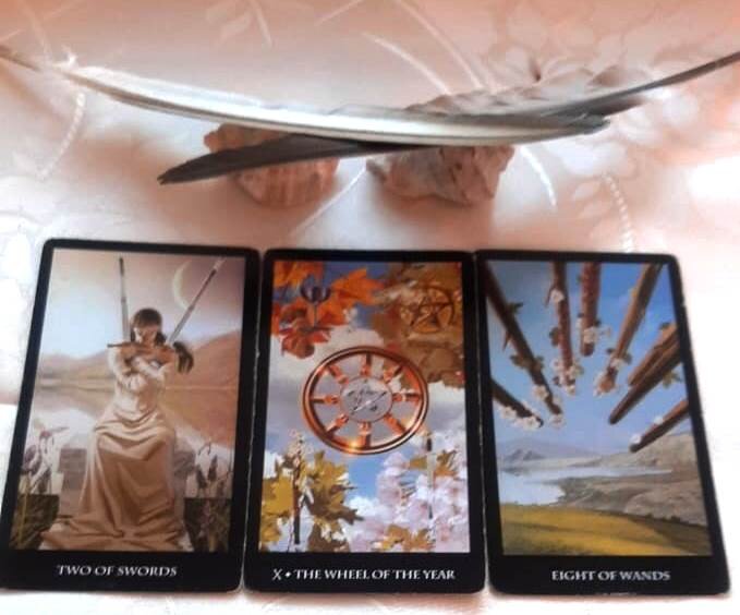 3 Карты ТАРО - Расклад