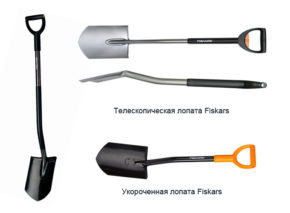 Штыковая лопата, один из лучших инструментов на копе — легко воевать с тяжелым грунтом, покрытым дерном, штыковой лопатой монета выкапывается одним копком. Сразу стоит отметить, хотя речь и идет о садовых лопатах, дешевая не подойдет. Дешевая лопата на копе сломается очень быстро, были случаи, когда такая лопат не выдерживала и одного выезда. Штыковая лопата для копа — это лопата Fiskars (Фискарс, Фискарь). Финская лопата, легкая и крепкая., можно купить двух производителей: финская и российского производства. Отличаются цветом и креплением штыка. В финской лопате шов весь сварной, в российской точечный или клепки. Лопаты Fiskars (речь идет исключительно для копа с металлоискателем) делятся на три вида: большая штыковая, телескопическая и укороченная.
