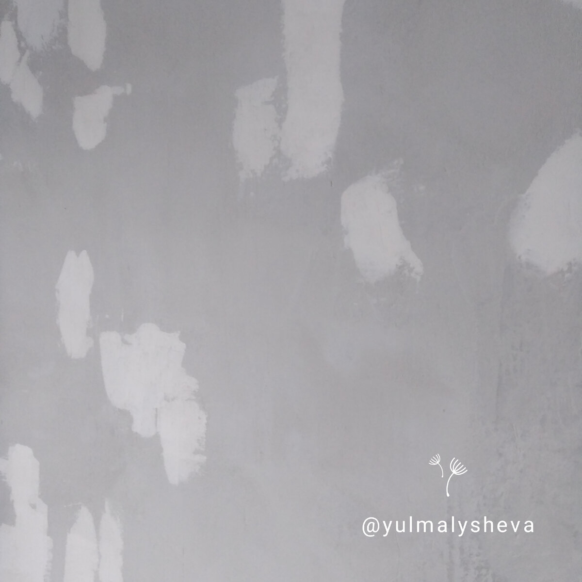 Психанула и покрасила стены прямо по черновой штукатурке. Что из этого ...