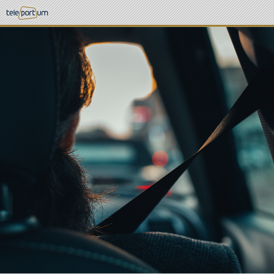 Картинка из интернета. Сделано с помощью Canva. Логотип телепортум такси