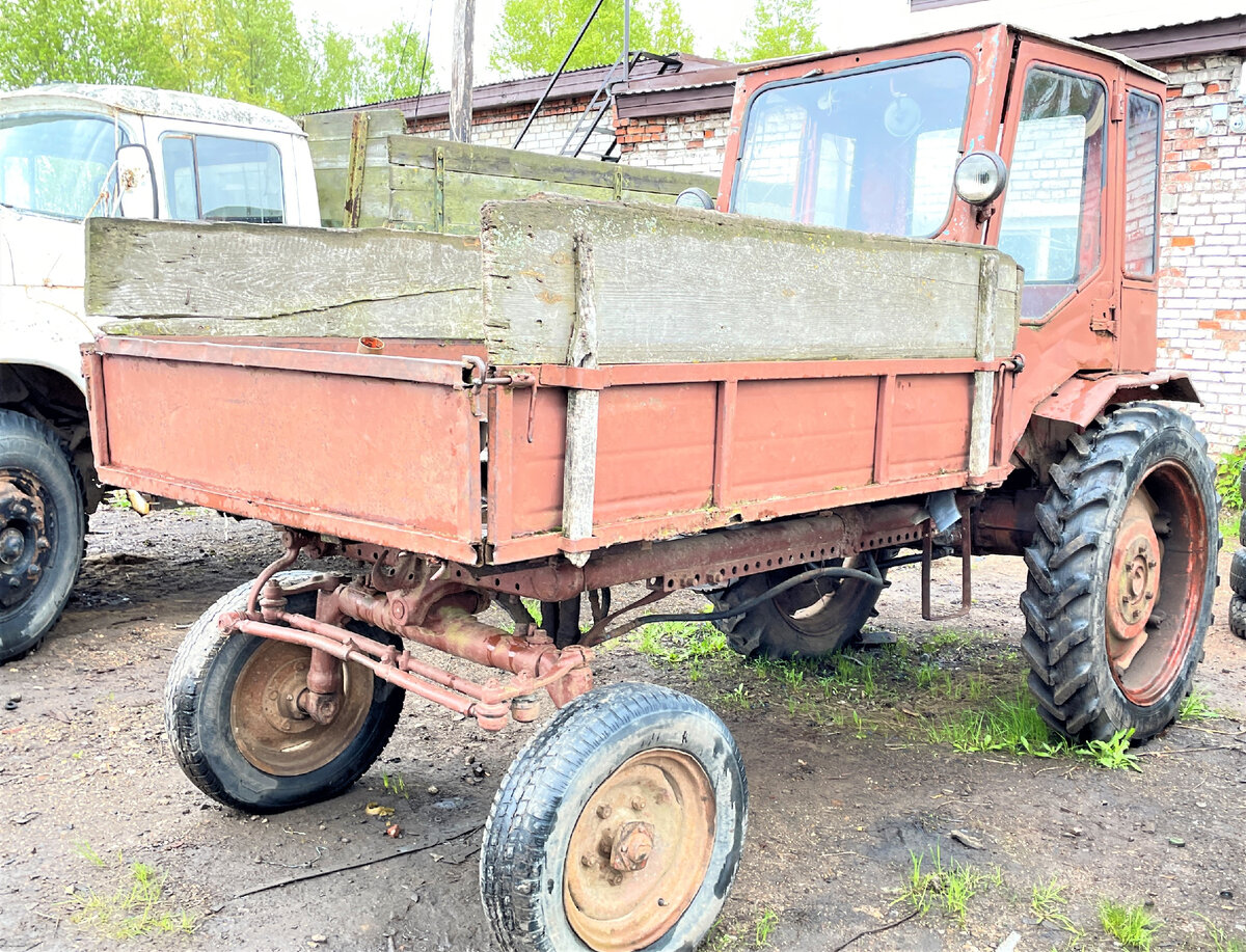 Прицеп тракторный самосвальный одноосный Т-736/2 (1,5т) с воздушными тормозами