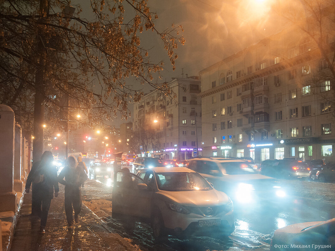 Вечерняя прогулка под ледяным дождём по Абельмановской улице в Москве |  Михаил Грушин - прогулки по Москве | Дзен