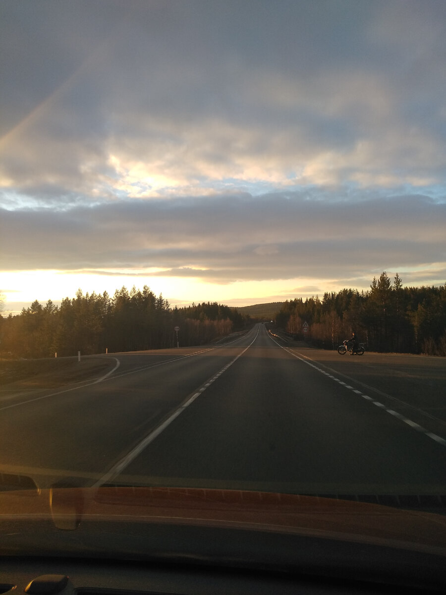 Вечер в Мурманской области.