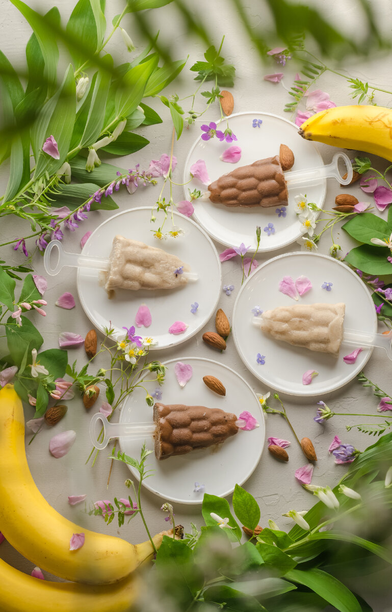 Ванильное и шоколадное мороженое