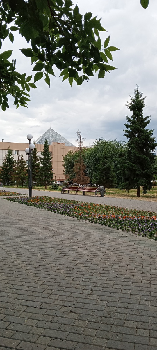 Тюменский технопарк (не Лувр))