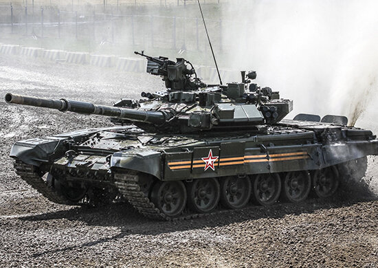 Танки Т-90, которые «станцуют вальс» во славу русского оружия, с 1999 года имеют официальное словесное название «Владимир»