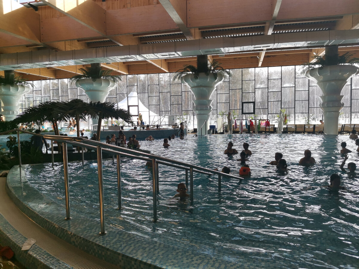 Вид со стороны входа в термальный комплекс 