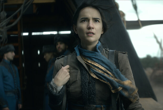 Фото взято с https://tvline.com/2021/01/27/shadow-and-bone-premiere-date-netflix-photos/