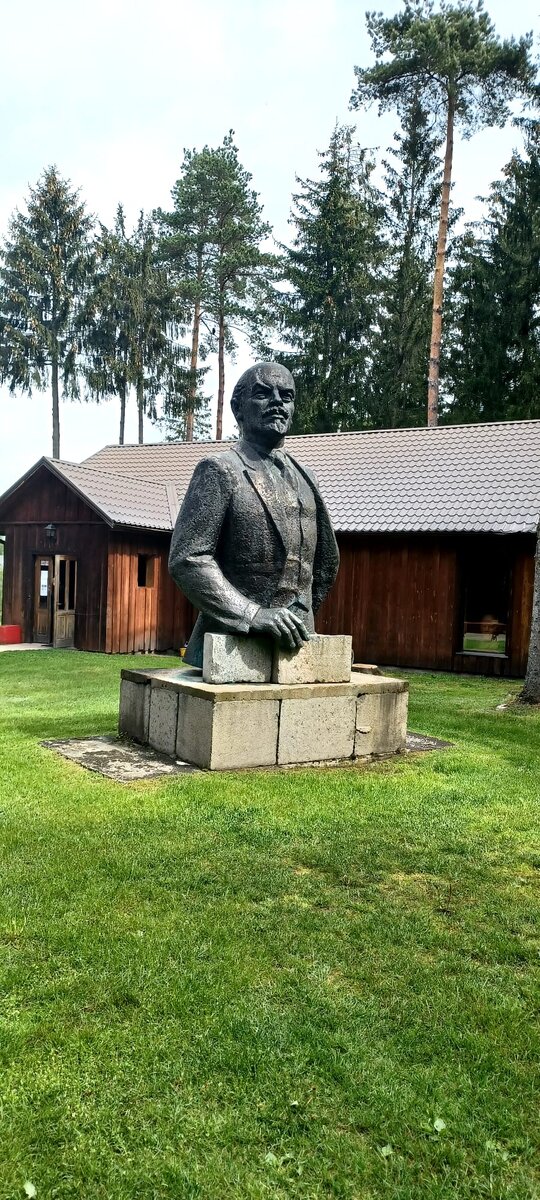 Ленин- вечно живой