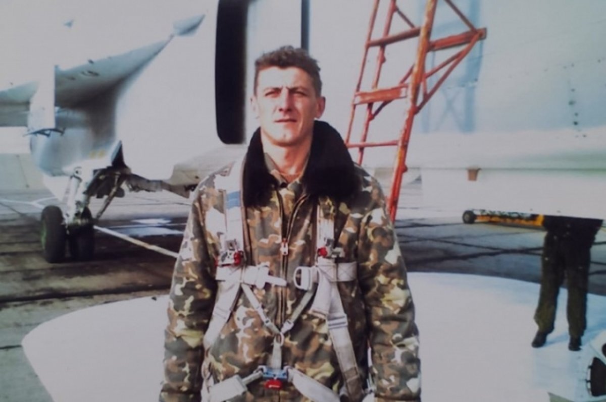    Александр Антонов на службе.