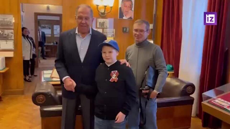    Лавров исполнил мечту мальчика, пожелавшего побывать на подлодке