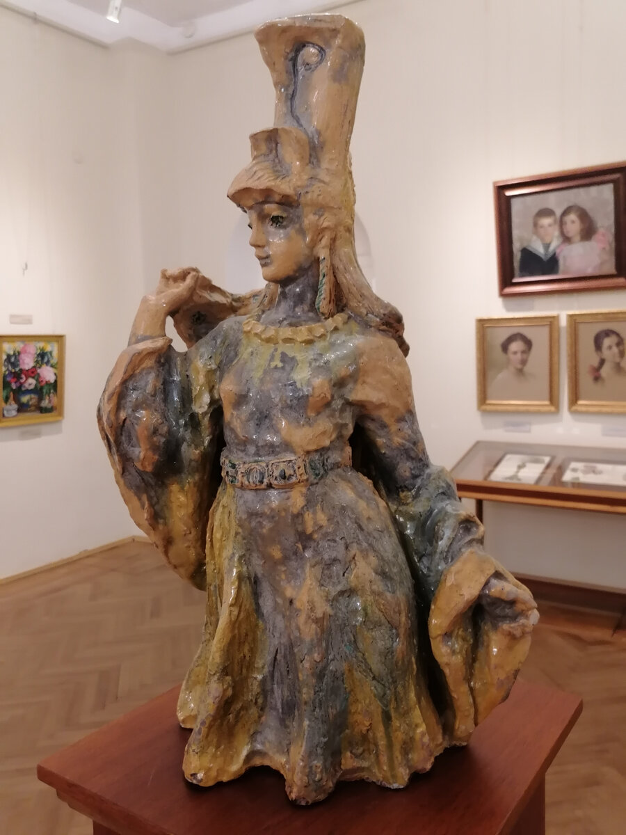 "Волхова", 1900-е г.г., М.А.Врубель (1856-1910). Майолика.