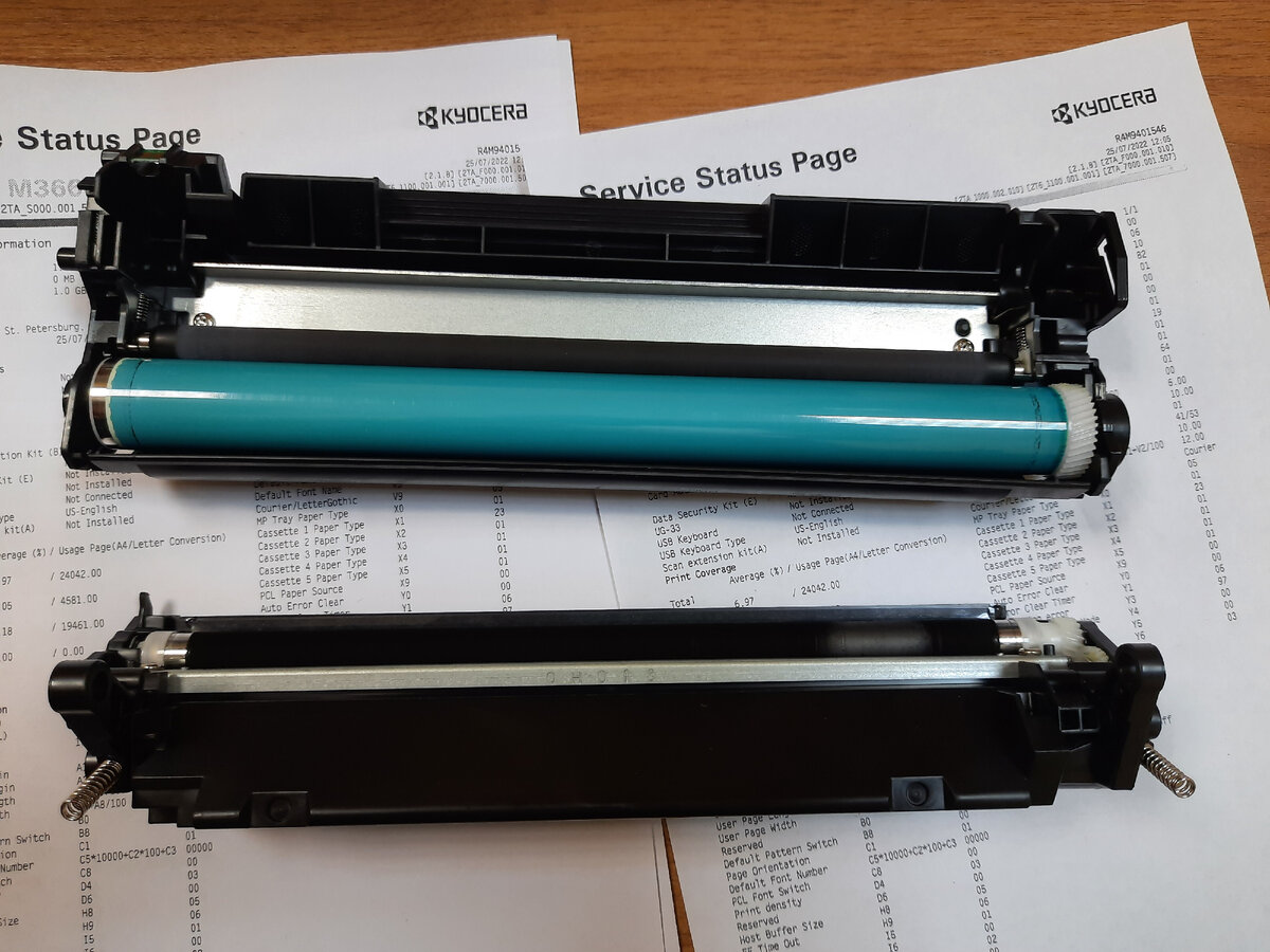 Замените тонер. Почему тонер сыпется. Картридж используется в термопринтере. Картридж oki c810 синий. Тонер-картридж.