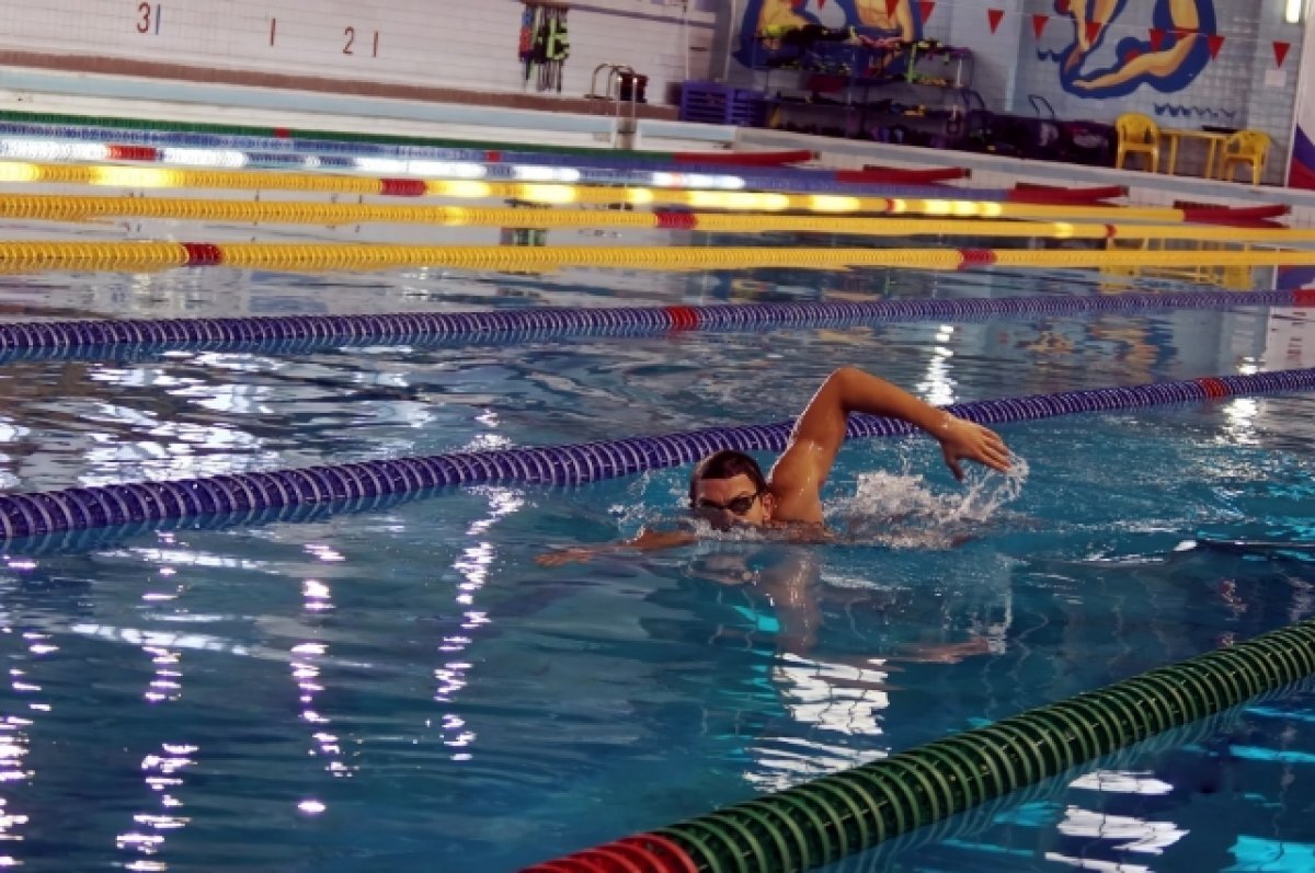    Сегодня Павел Самусенко — пример для начинающих пловцов.