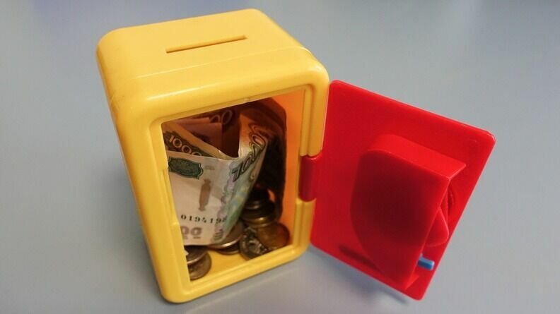     Слухи о миниатюрных взрывных устройствах, обвернутых купюрами мелкого достоинства, и якобы разбросанных во дворах волгоградских школ не соответствуют действительности. Полицейские не подтверждают подобных фактов, сообщает издание «НовостиВолгограда.ру» со ссылкой на источник в правоохранительных орг