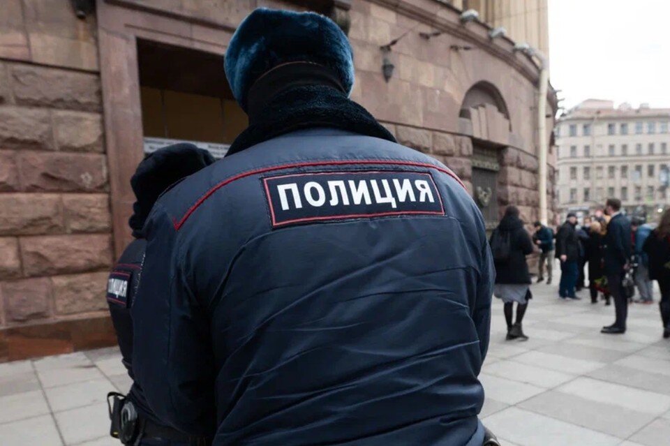     Наркокурьершу из Петербурга задержали полицейские из Тюменской области. Юлия ПЫХАЛОВА