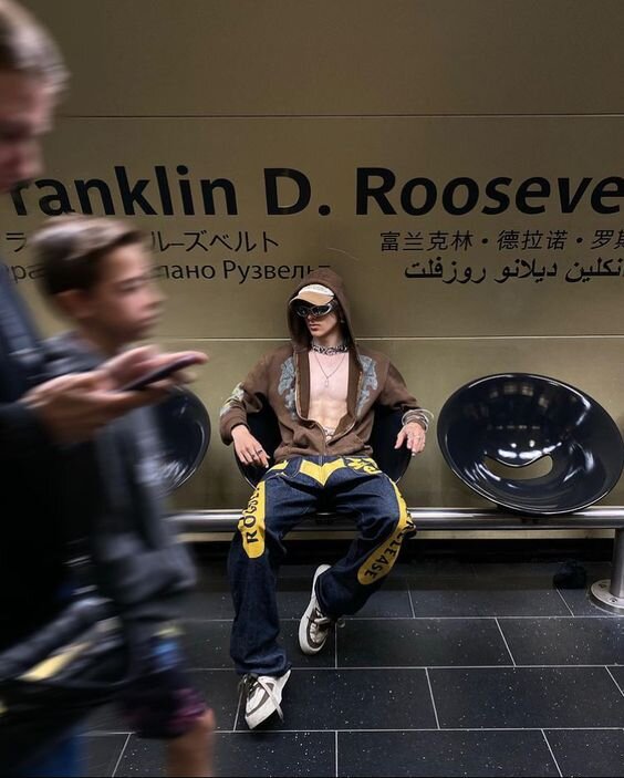 2. Коротко о само позиционировании в городской среде.