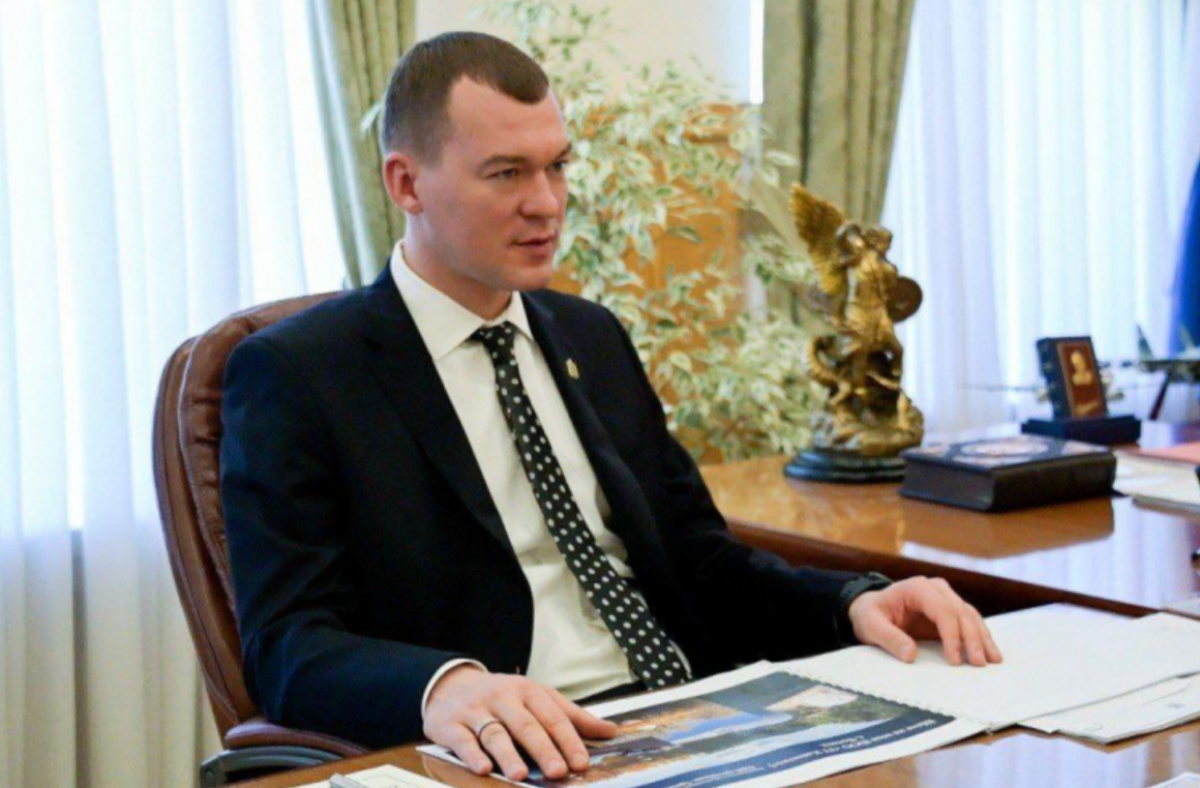    Губернатор Дегтярёв провёл рабочую встречу с главой Хабаровского района