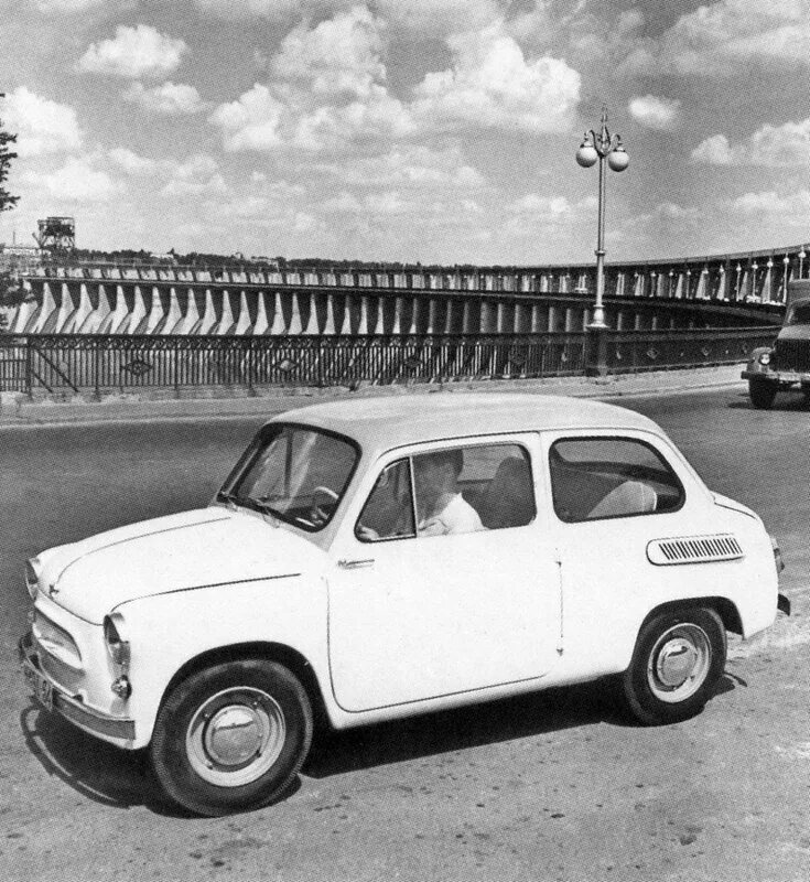 Советский автомобиль ЗАЗ 965