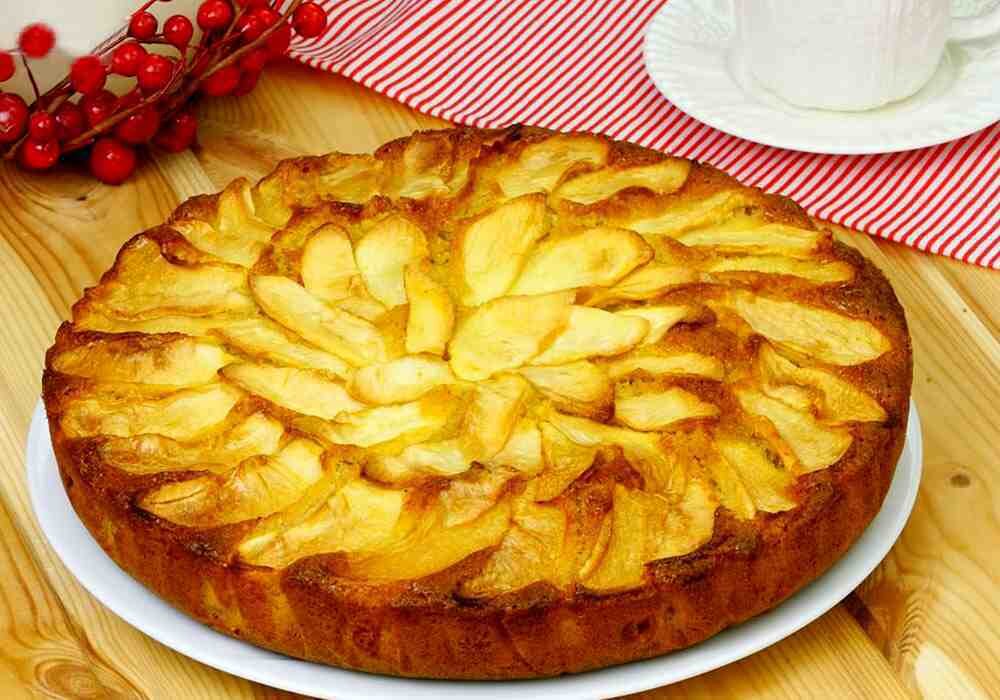 Ленивая шарлотка с яблоками