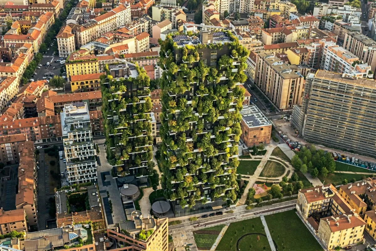 Зеленые италии. Bosco verticale Милан Италия. Bosco verticale (вертикальный лес). Жилой комплекс вертикальный лес Милан. Жилой комплекс «вертикальный лес», Милан, Италия.