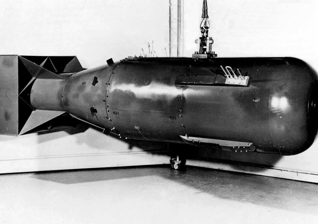 В середине 20 века США впервые применили ядерное оружие против Японии. С тех пор появилась реальная угроза для всего человечества.-8
