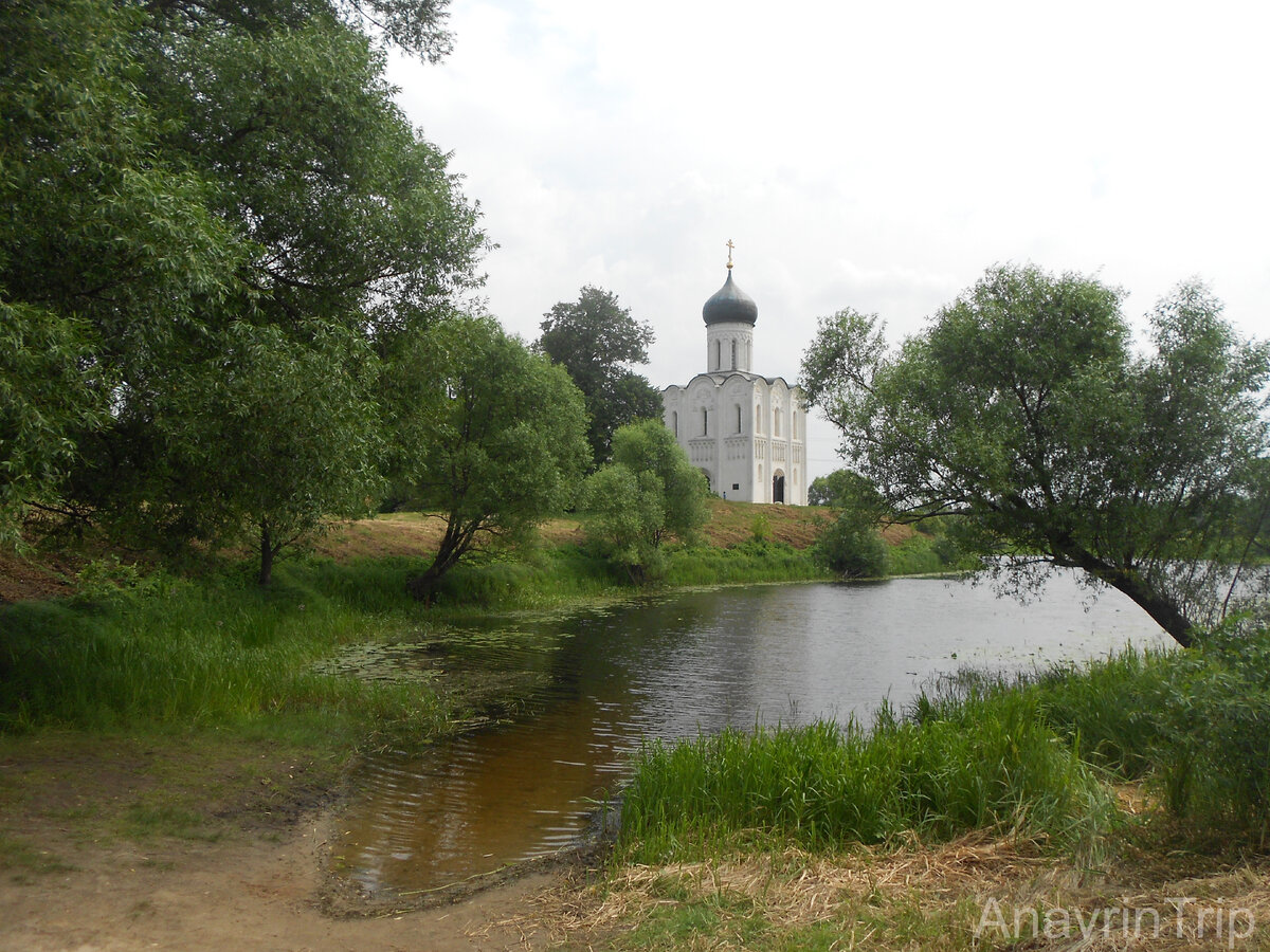 Церковь Покрова на Нерли (Владимирская обл.). Первое упоминание - середина XII века.